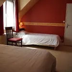 Otel Logis Saint Paul 2*
