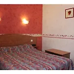 Szálloda Logis Saint Paul 2*