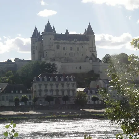 Logis Saint Paul 2* Vivy