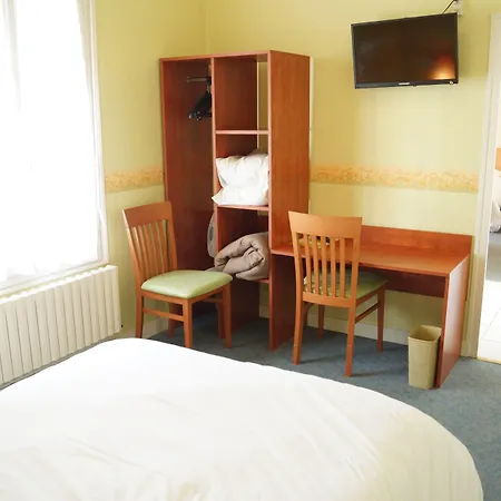 Logis Saint Paul 2* Vivy