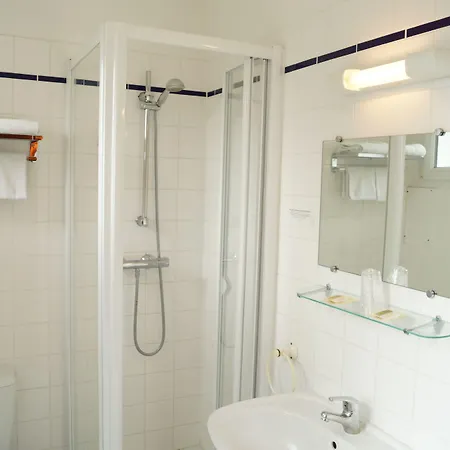 Logis Saint Paul 酒店 维维