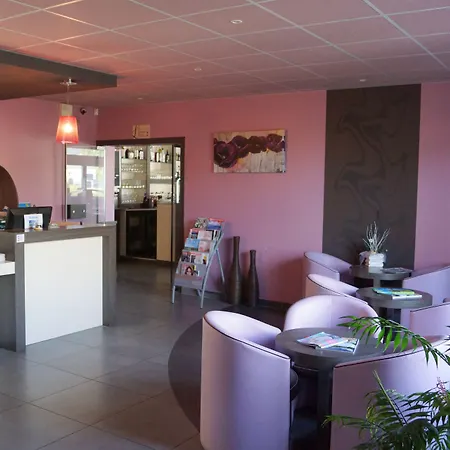Hotel Logis Saint Paul 2*