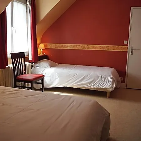 Hotel Logis Saint Paul Vivy