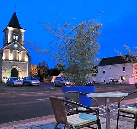 Logis Saint Paul 2* Vivy