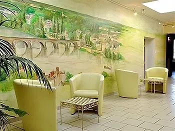 Logis Saint Paul Hotel 2*