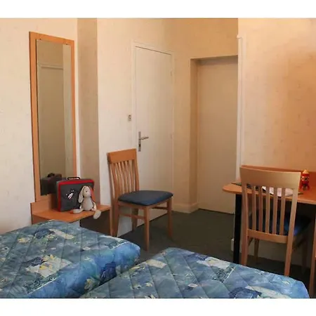 Logis Saint Paul 2* Vivy