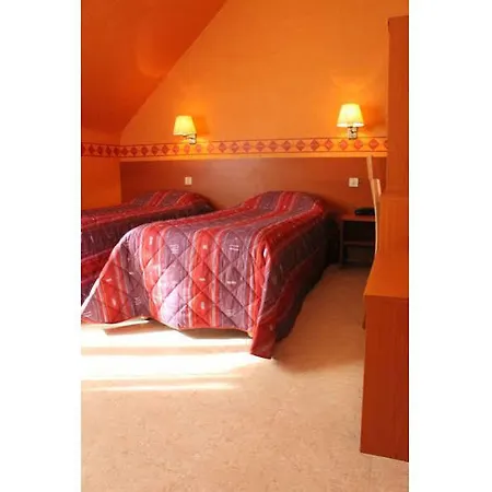 Logis Saint Paul 2* Vivy