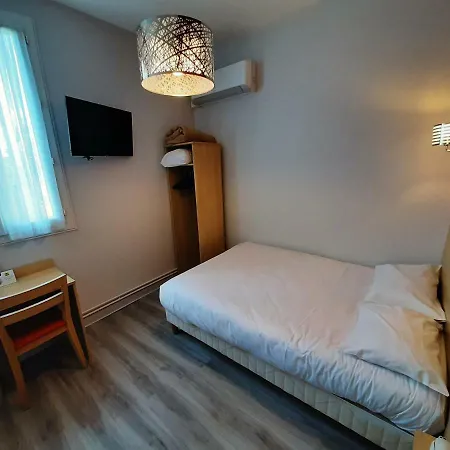 Logis Saint Paul Hotel