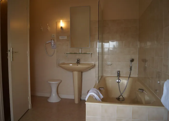 Hotel Logis Saint Paul 2*