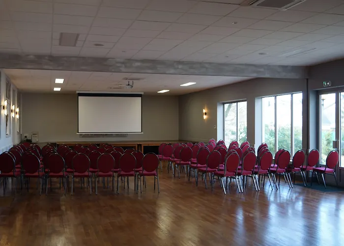 Logis Saint Paul Hotel 2*