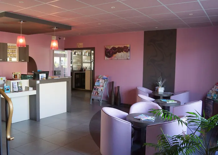 Hotel Logis Saint Paul 2*