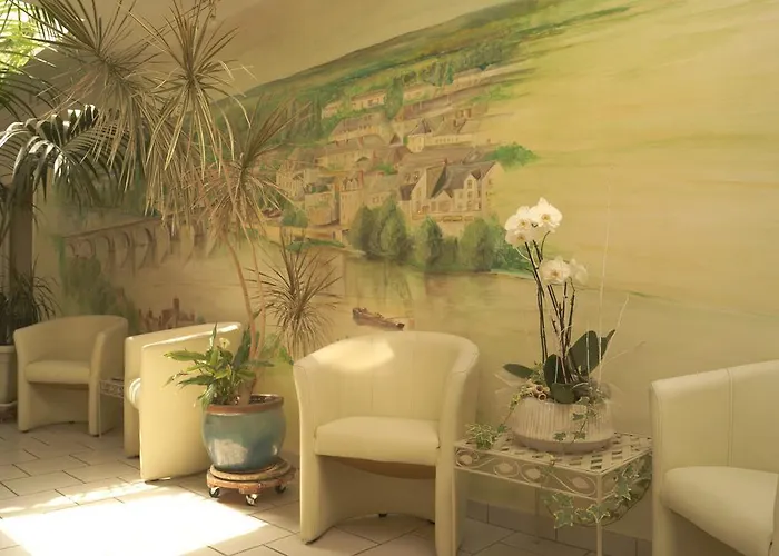 Hotel Logis Saint Paul 2*