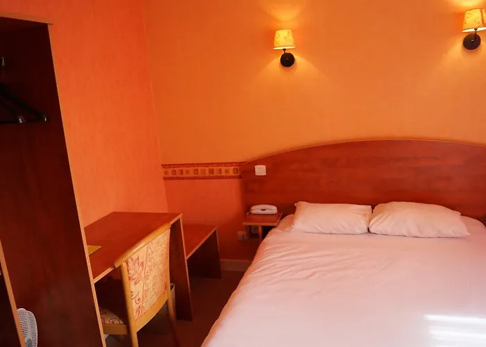 Logis Saint Paul Hotel