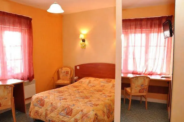 Hotel Logis Saint Paul Vivy