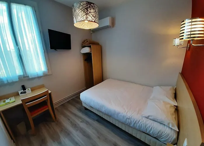 Logis Saint Paul Hotel